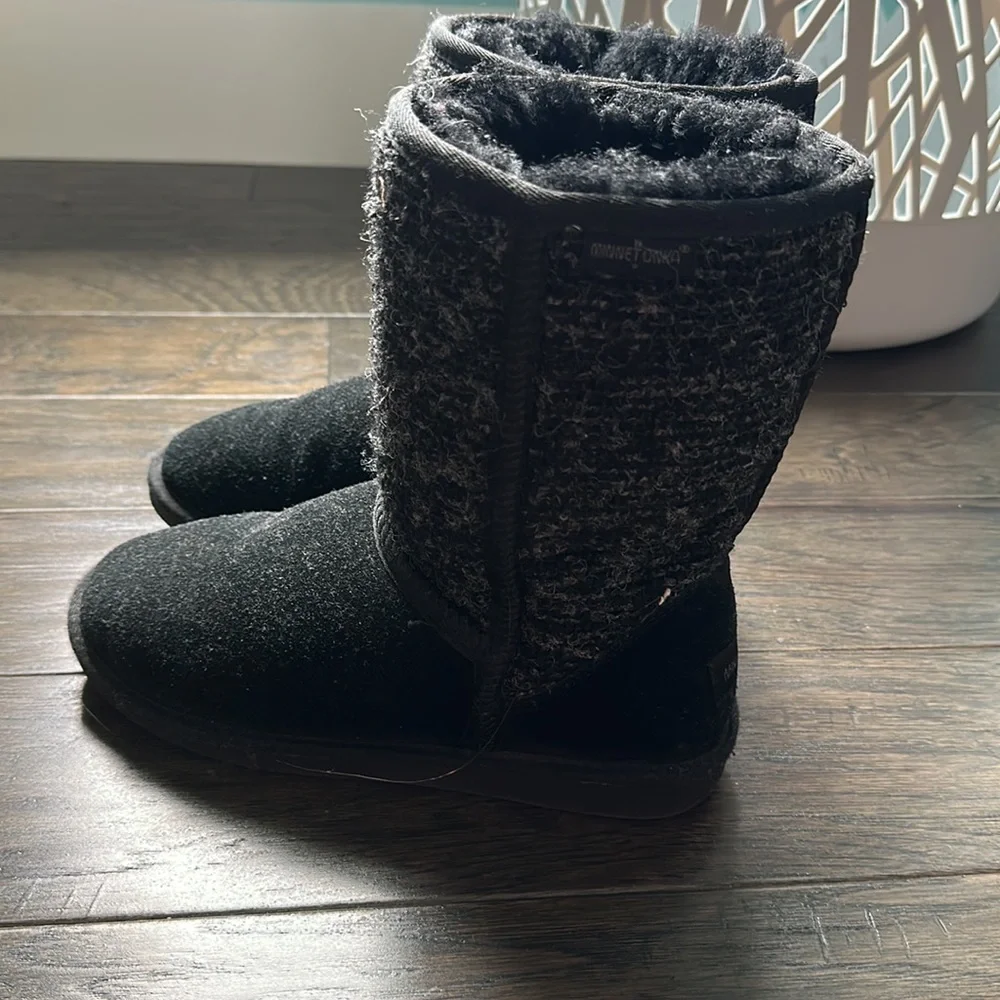 boots - Picture 2 of 3